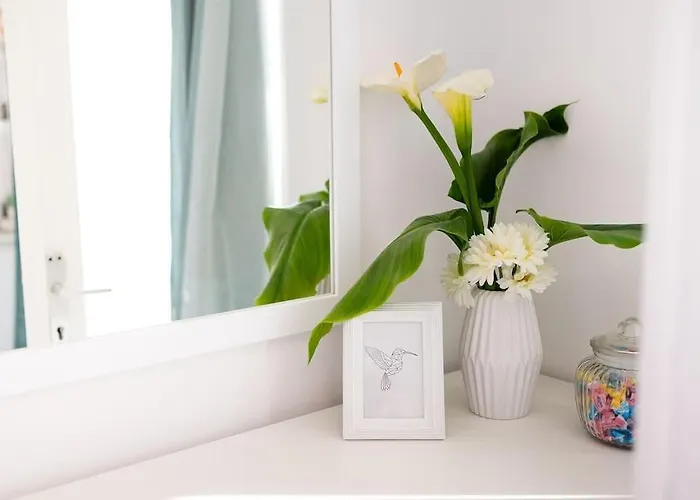 アパート Private With View 1 フヴァル