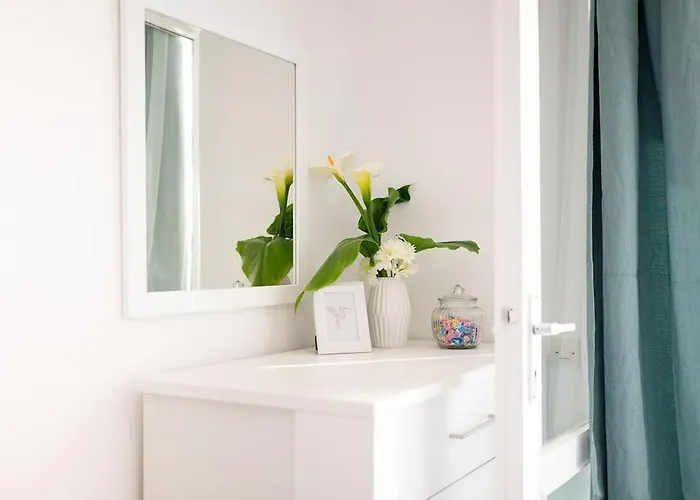 Private With View 1 *