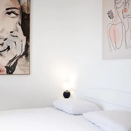 Private With View 1 Lejlighed *